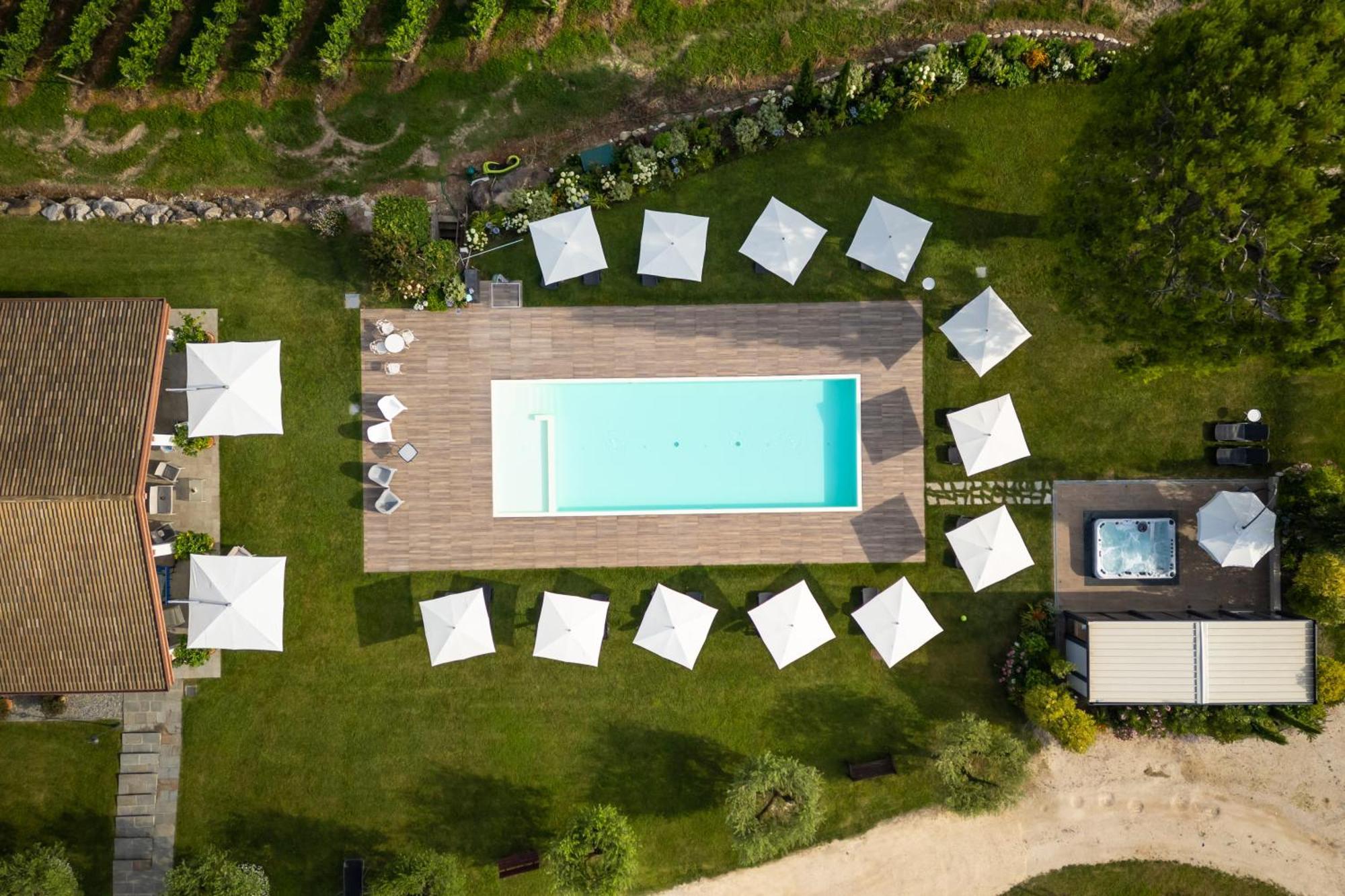 Agriturismo Colle Dei Pivi Ponti sul Mincio Bagian luar foto