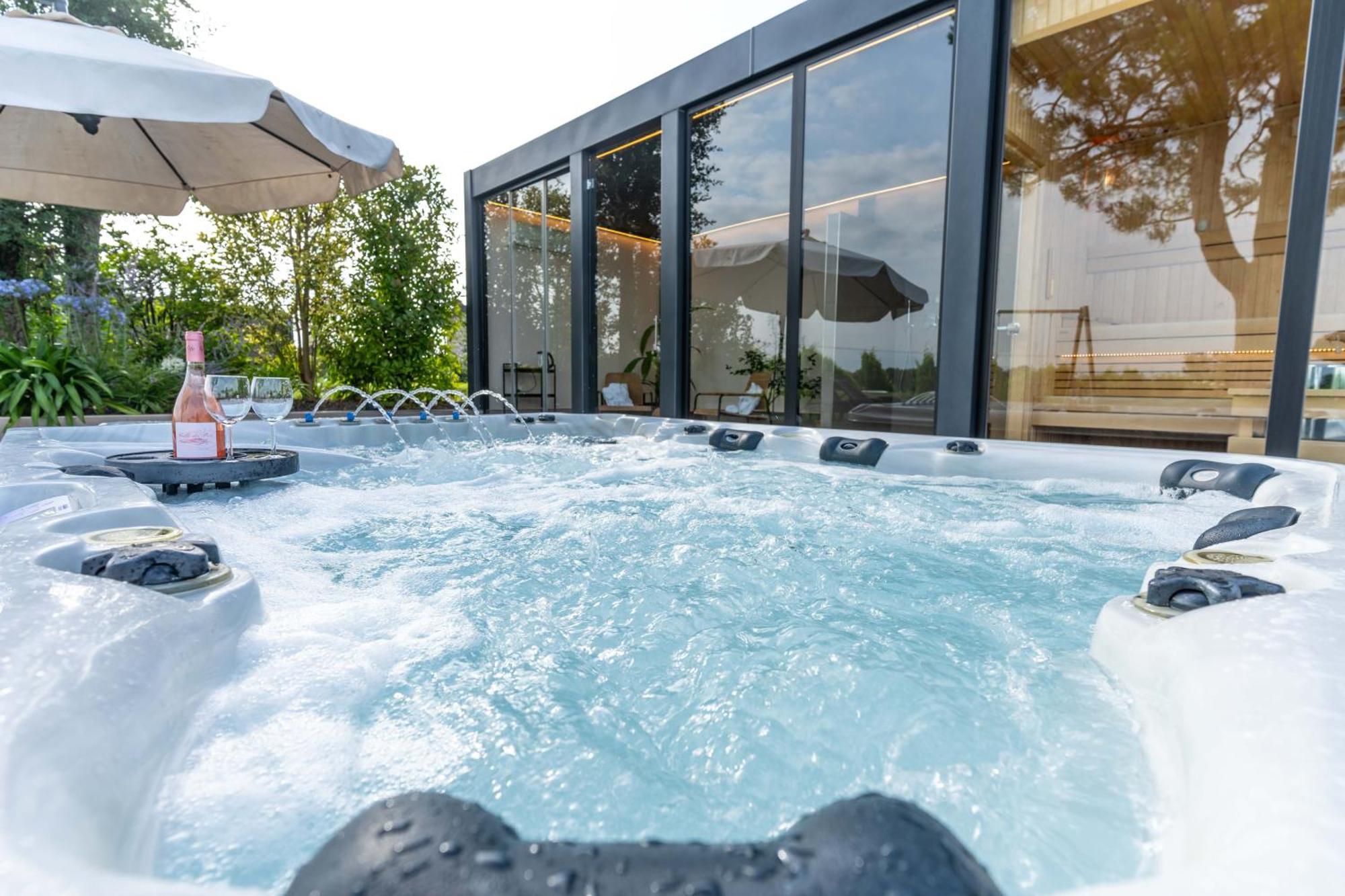 Agriturismo Colle Dei Pivi Ponti sul Mincio Bagian luar foto