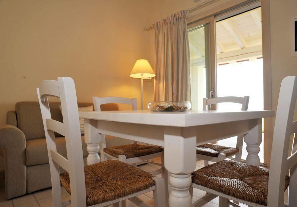 Agriturismo Colle Dei Pivi Ponti sul Mincio Bagian luar foto