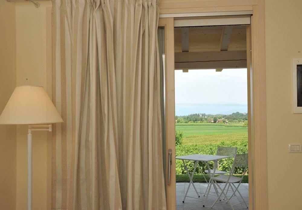 Agriturismo Colle Dei Pivi Ponti sul Mincio Bagian luar foto