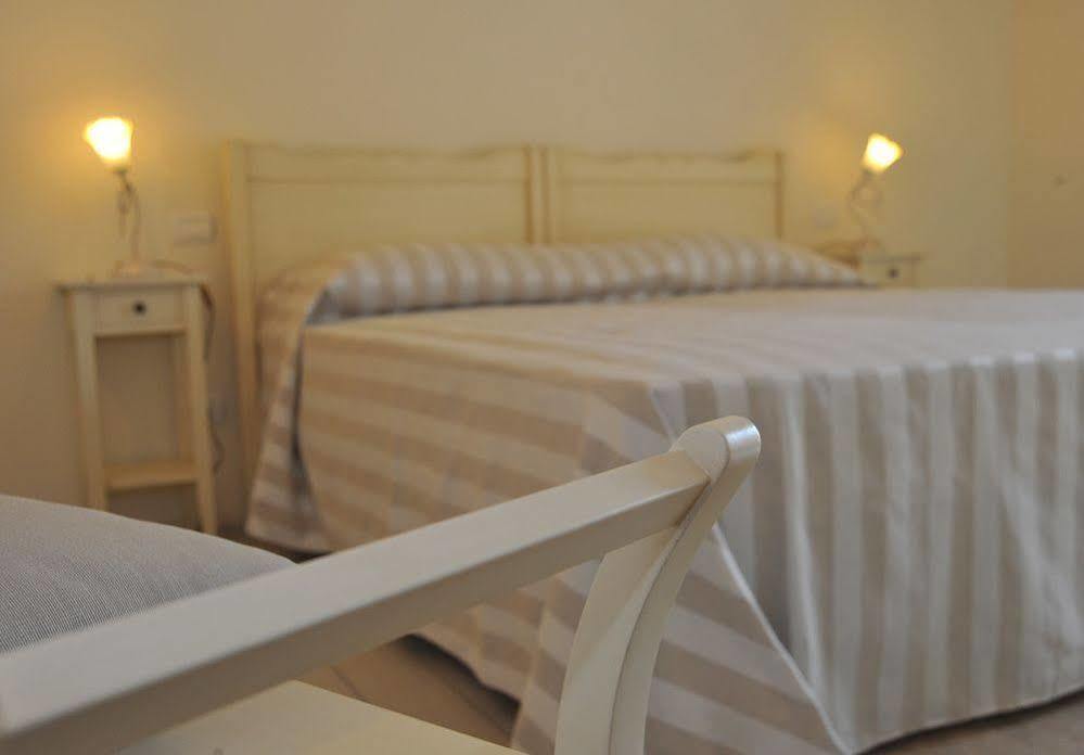 Agriturismo Colle Dei Pivi Ponti sul Mincio Bagian luar foto