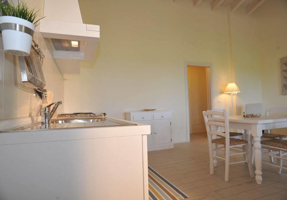 Agriturismo Colle Dei Pivi Ponti sul Mincio Bagian luar foto